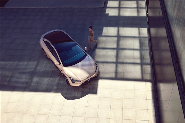 The total number of new energy vehicles in China has reached 43.97 million, accounting for over 12% of the total number of vehicles